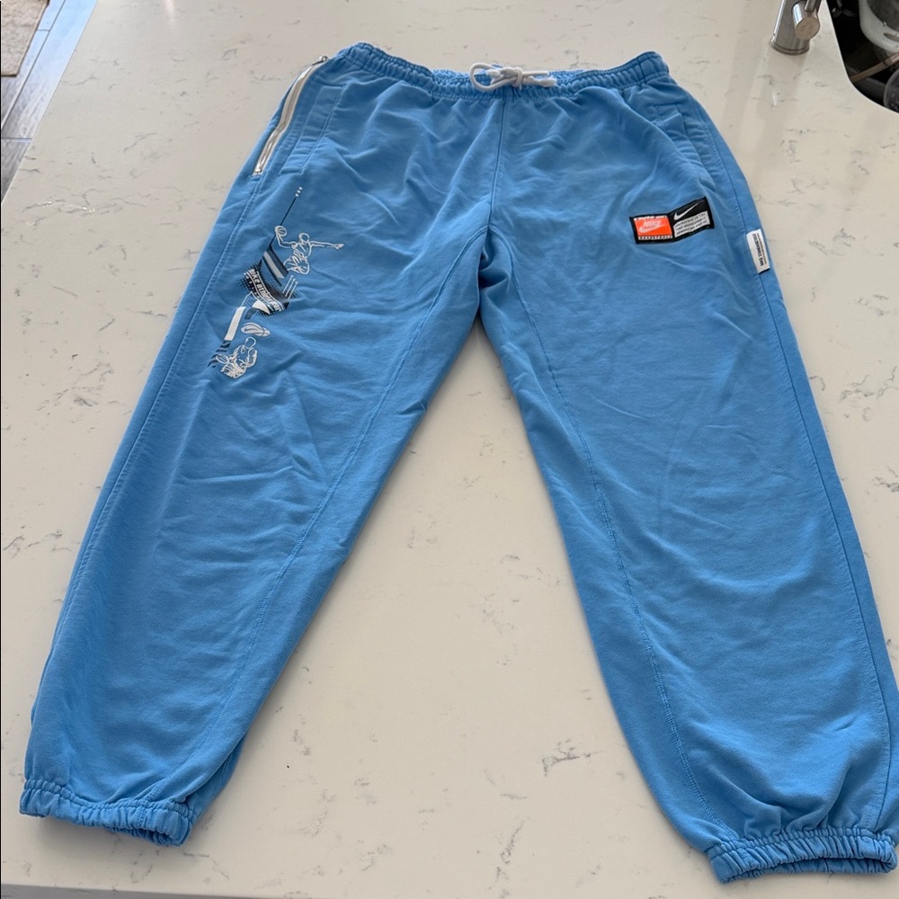 Nike Dri Fit Large unisex  Light Blue basketball graphics Sweatpants